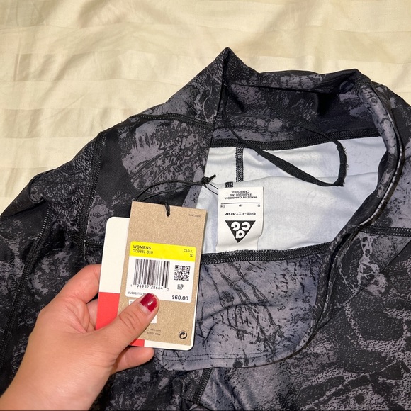 SOLD💜Bnwt Nike acg biker shorts - Picture 4 of 4